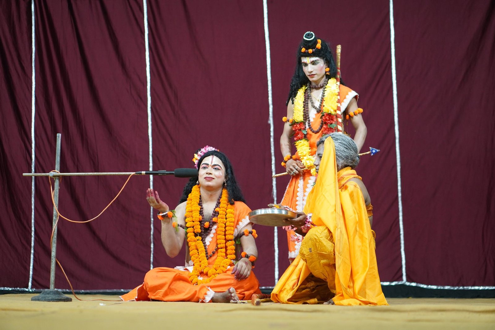 actor converts to Hinduism